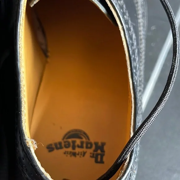 Dr. Martens Men's 3989 Brogue Lace Up Shoes - Picture 5 of 9